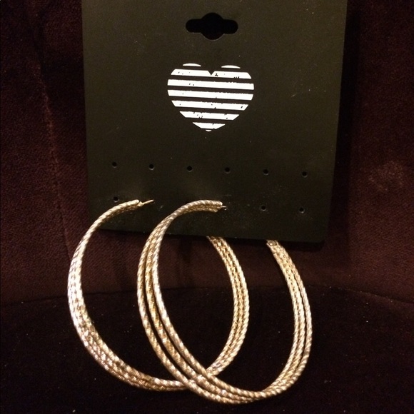 FREE WITH OTHER PURCHASE Silver Hoop Earrings - Picture 1 of 2