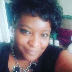 Meet your Posher, Ebony