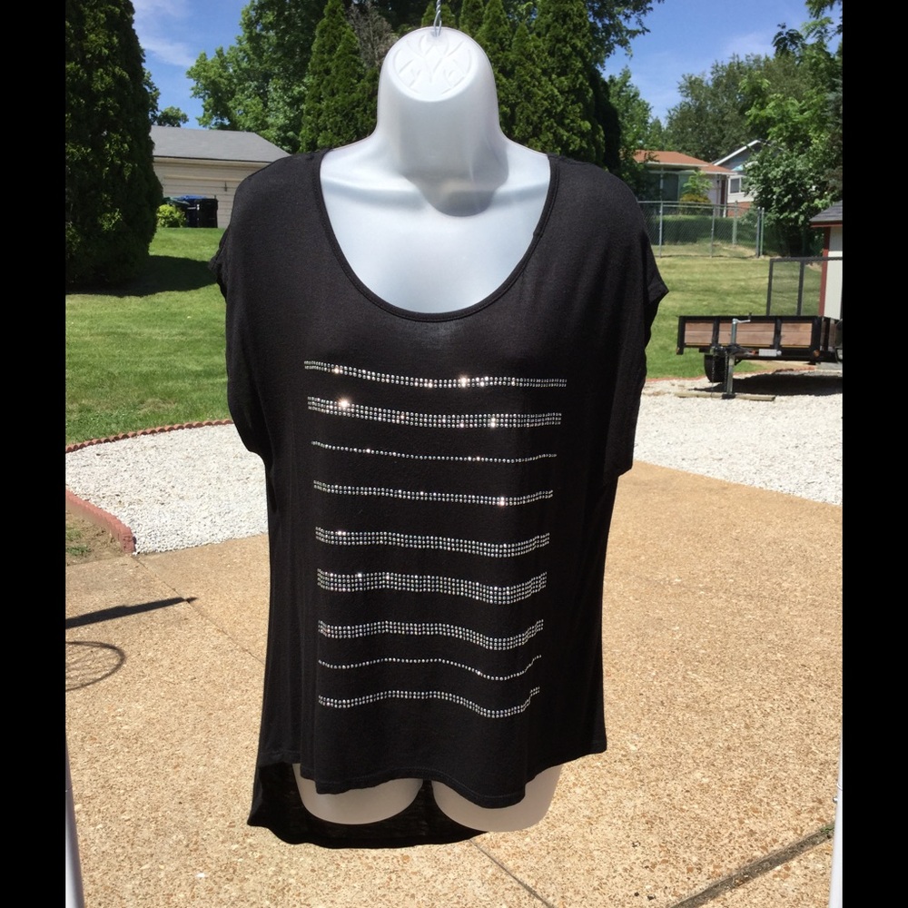 🛍3/$12🛍 Black High Low Studded Top Tee Tunic