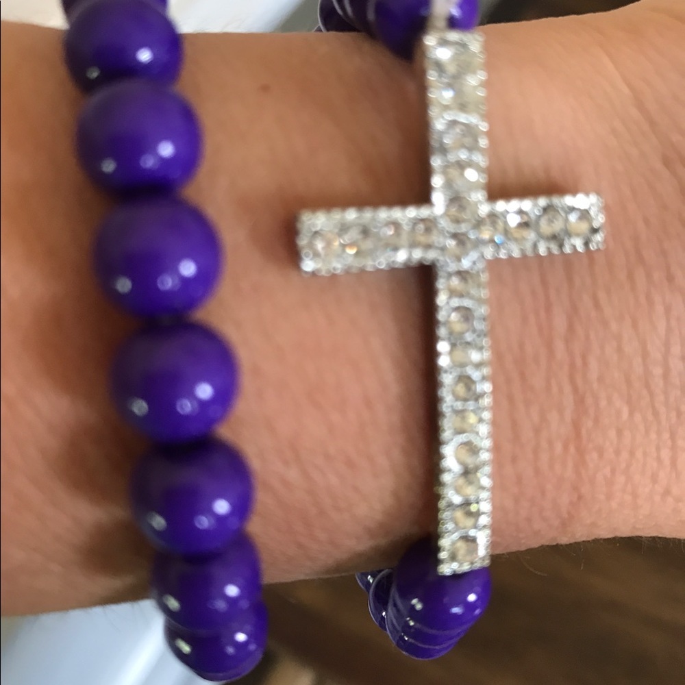 Beaded bracelet set with rhinestone detail