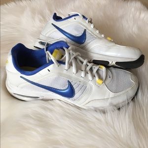 ‼️‼️SUPER CUTE GENTLY USED NIKE SHOES‼️‼️
