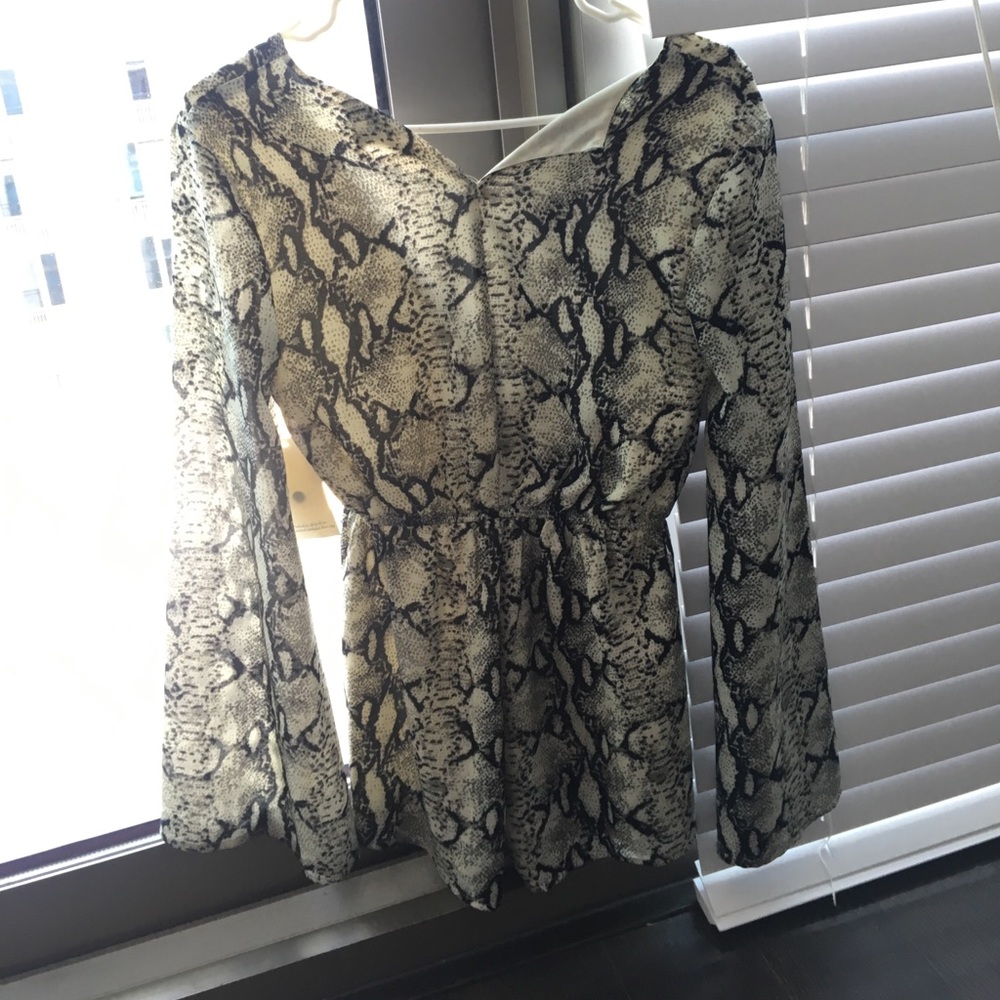 Python romper - Picture 2 of 2