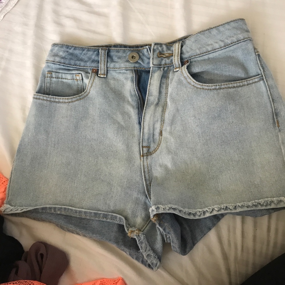 light blue denim mom short