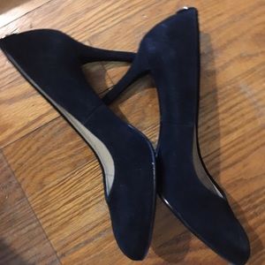 Michael kors navy heels size 6