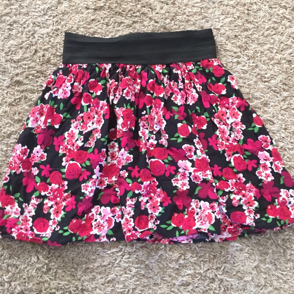 Flowery flowy skirt!