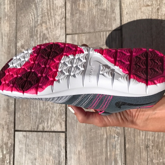 🎀Grey-pink 🎀Training Nike sneakers.Price Firm . - Picture 6 of 6