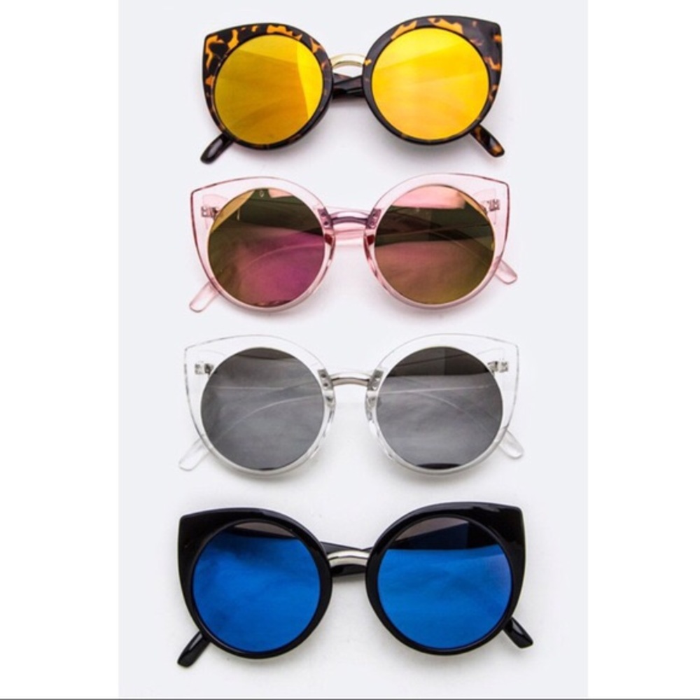 NWT REFLECTIVE CAT EYE SUNNIES