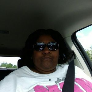 Meet your Posher, Ella