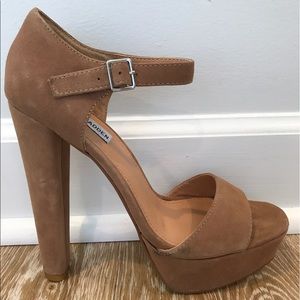 Steve Madden nude suede heels