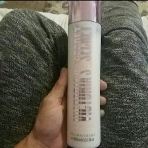 Victoria Secret ultra nourishing conditioner
