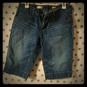 Bermuda jean shorts