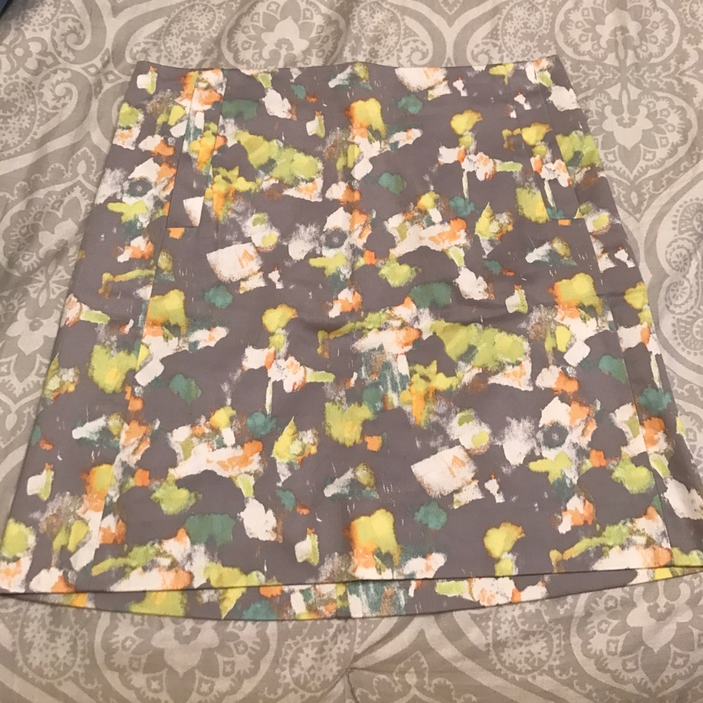 Jcrew gray patterned skirt size 0