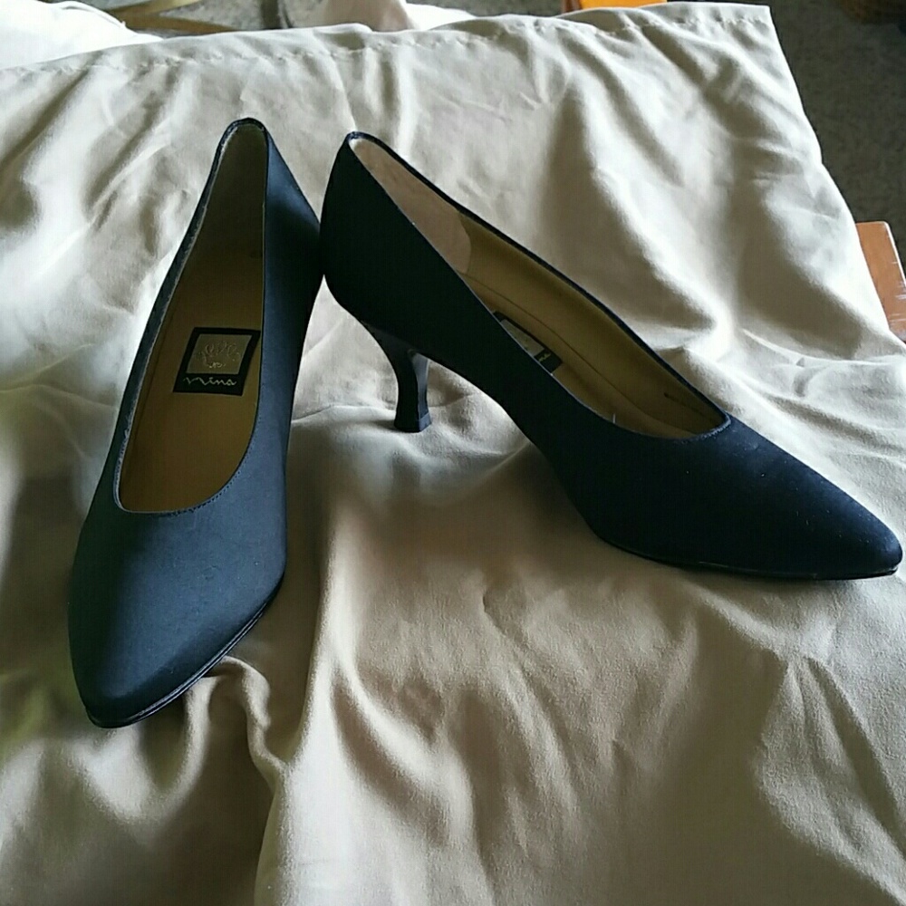 Nina Black Satiny Heels