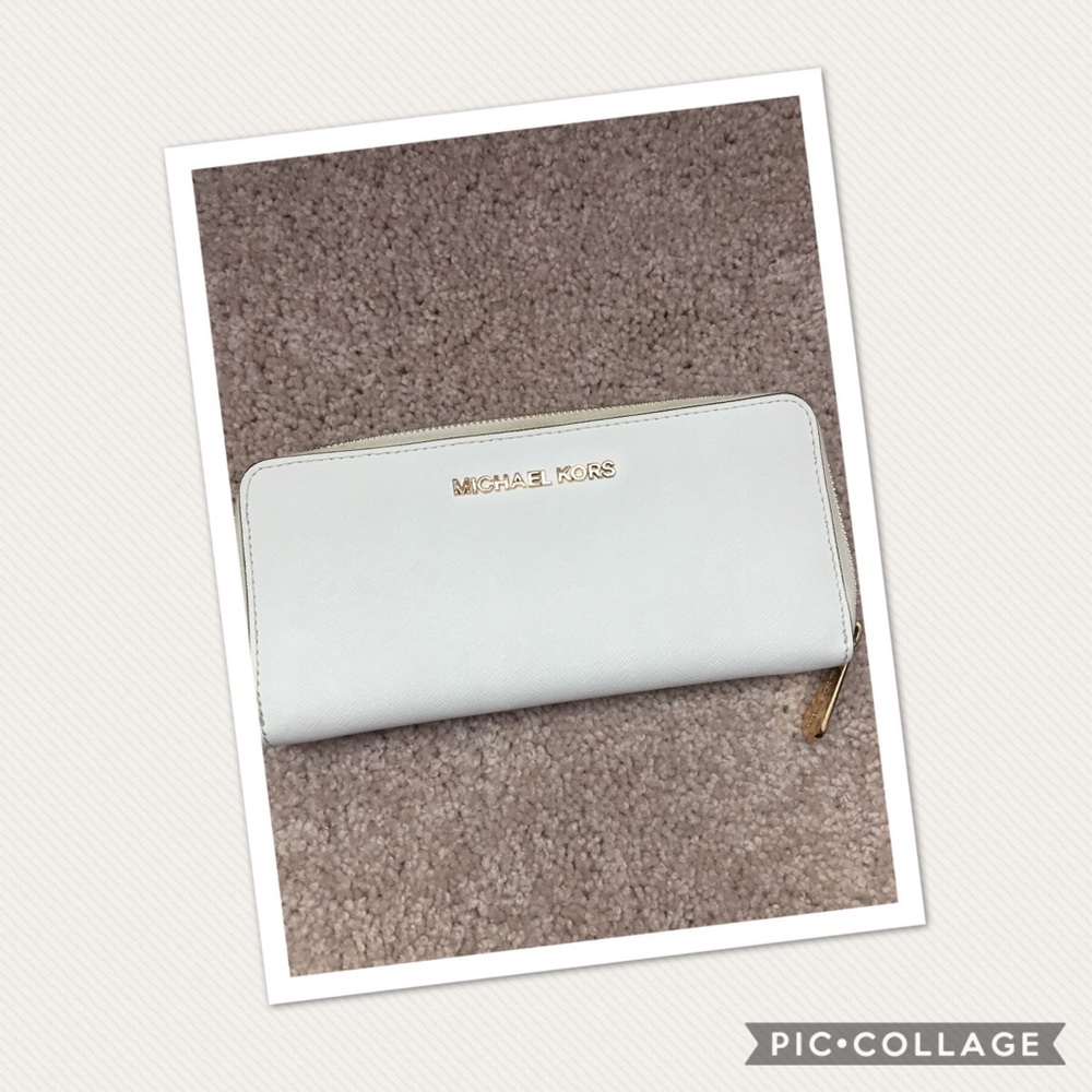 ✨Michael Kors wallet