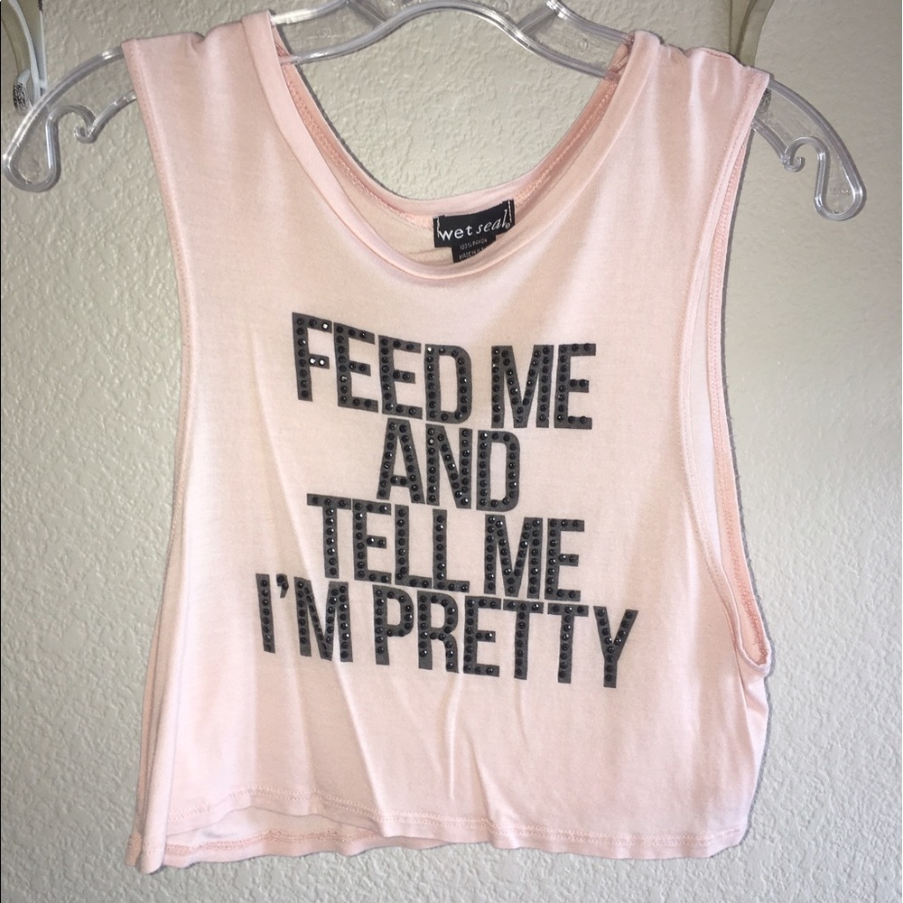 Cute pink tank top! 💕🖤