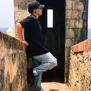 Meet your Posher, Manuel