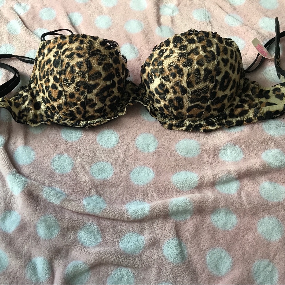 Barely worn Pink bra ☺️