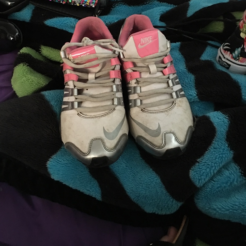Pink Nike shocks