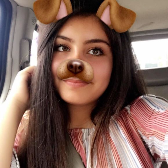Meet your Posher, Alyssa - Picture 1 of 1