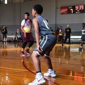 Meet your Posher, Nas