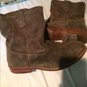 Ankle booties