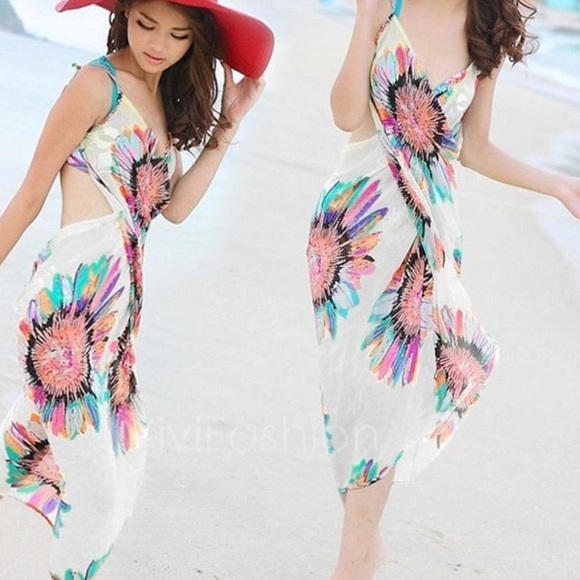 Other - 🌺Floral Beach Cover Up🌺 Hottest cover
