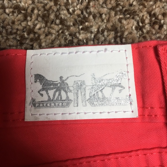 Shorts - Picture 3 of 5