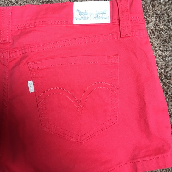 Shorts - Picture 4 of 5