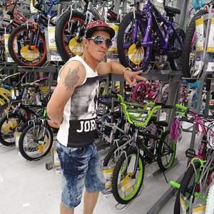 Meet your Posher, Bony