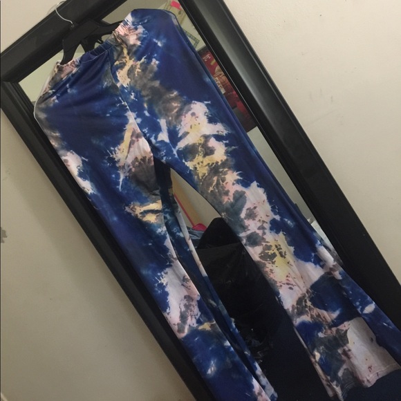 2 Piece Pants and Crop Top - Picture 3 of 3