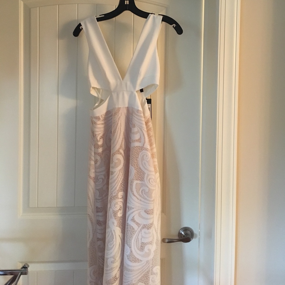 BCBG MAXI DRESS