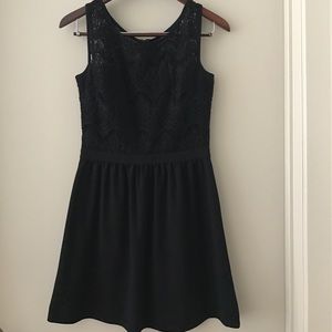 Lilly Pulitzer black lace Rhea dress sz S