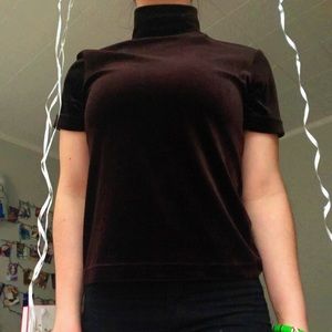 I'm selling this amazing shirt of velvet!
