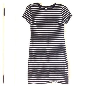 XS black/white striped dress.