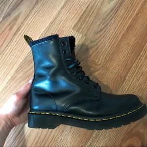 Dr Martens Black Fur Lined Leather boots 7