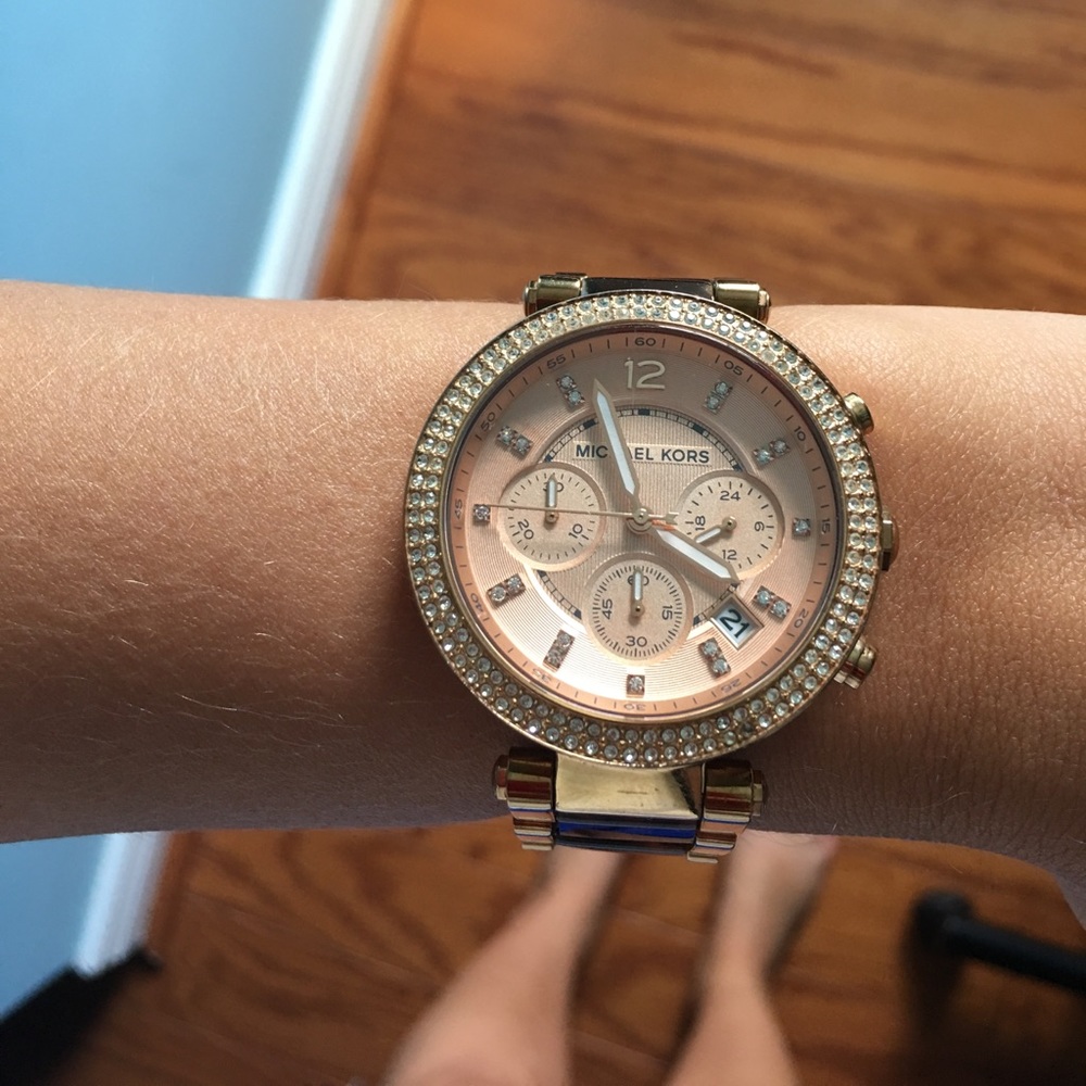 SALE💥Michael Kors watch