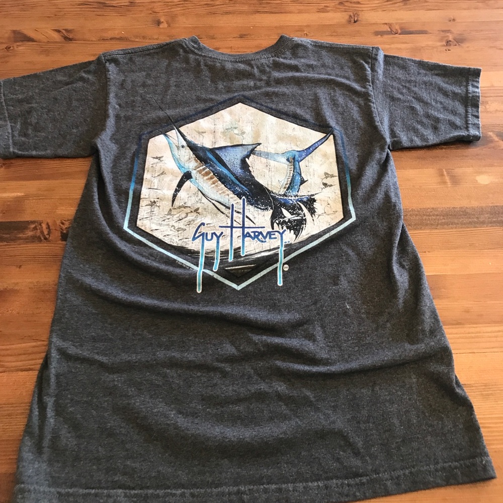 Grey Guy Harvey t-shirt