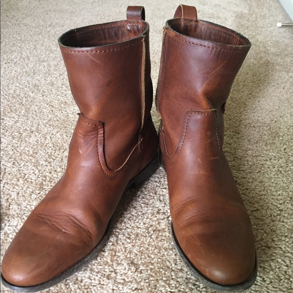 Frye Cara Short Boots