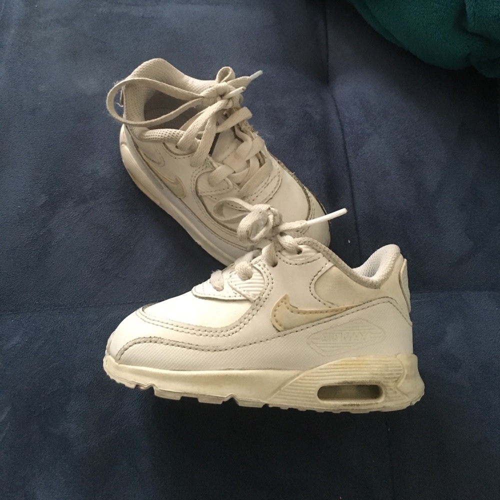 Worn atleast 5x Nike size 5.5