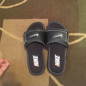 Nike slides
