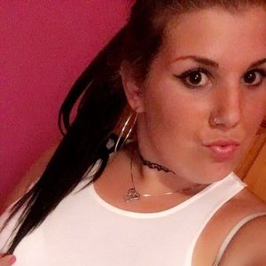 Meet your Posher, Adriana