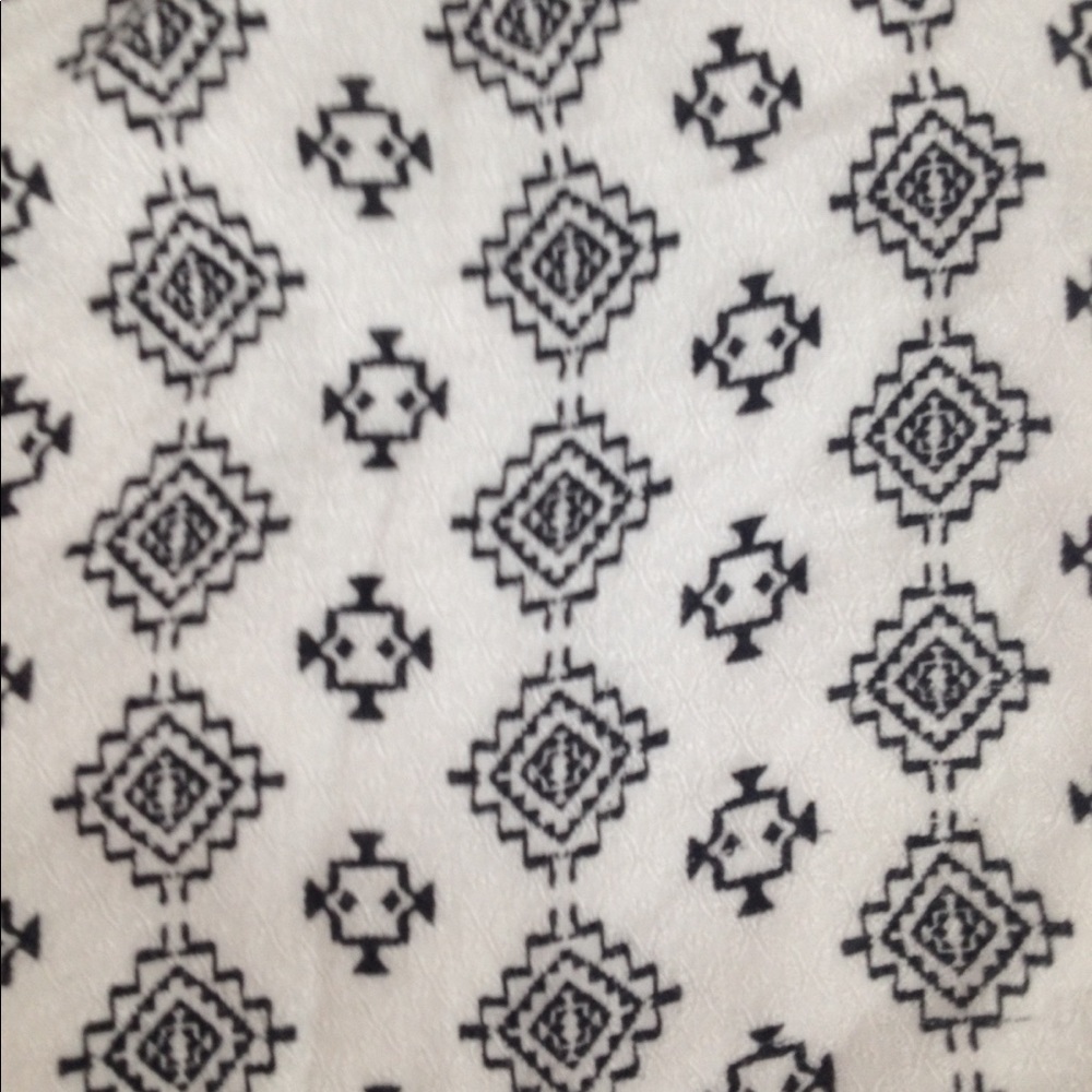 Black and white patterned Romper - Picture 3 of 6