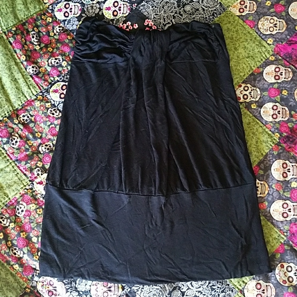 Black strapless top