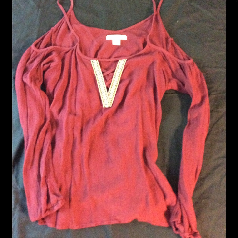 Cold shoulder long sleeve top