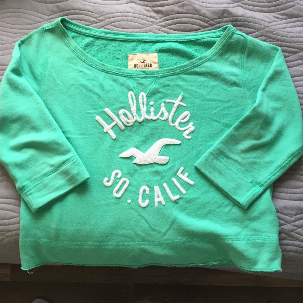 Hollister Cropped Sweater