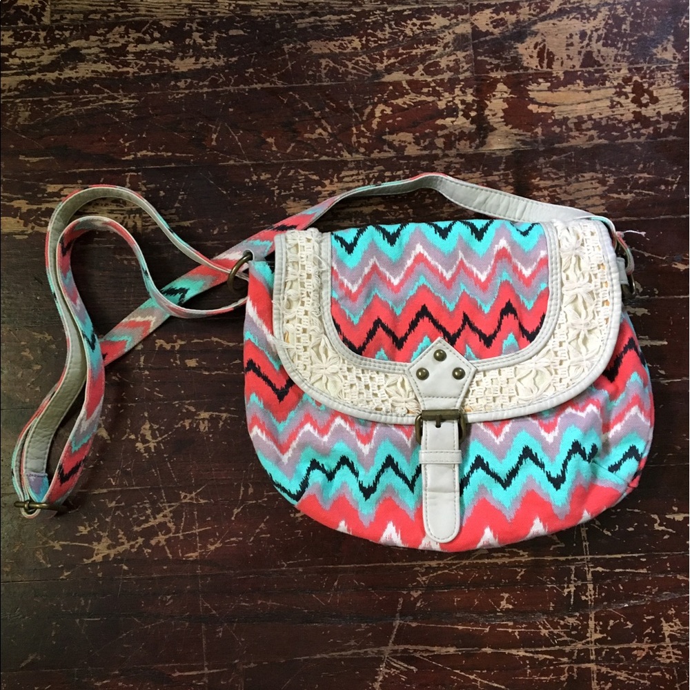 Chevron Lace Purse With Adjustable Strap