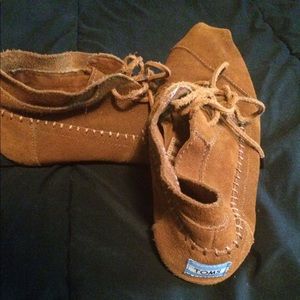 Toms moccasins