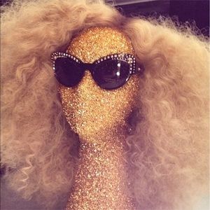 Meet your Posher, Ernise