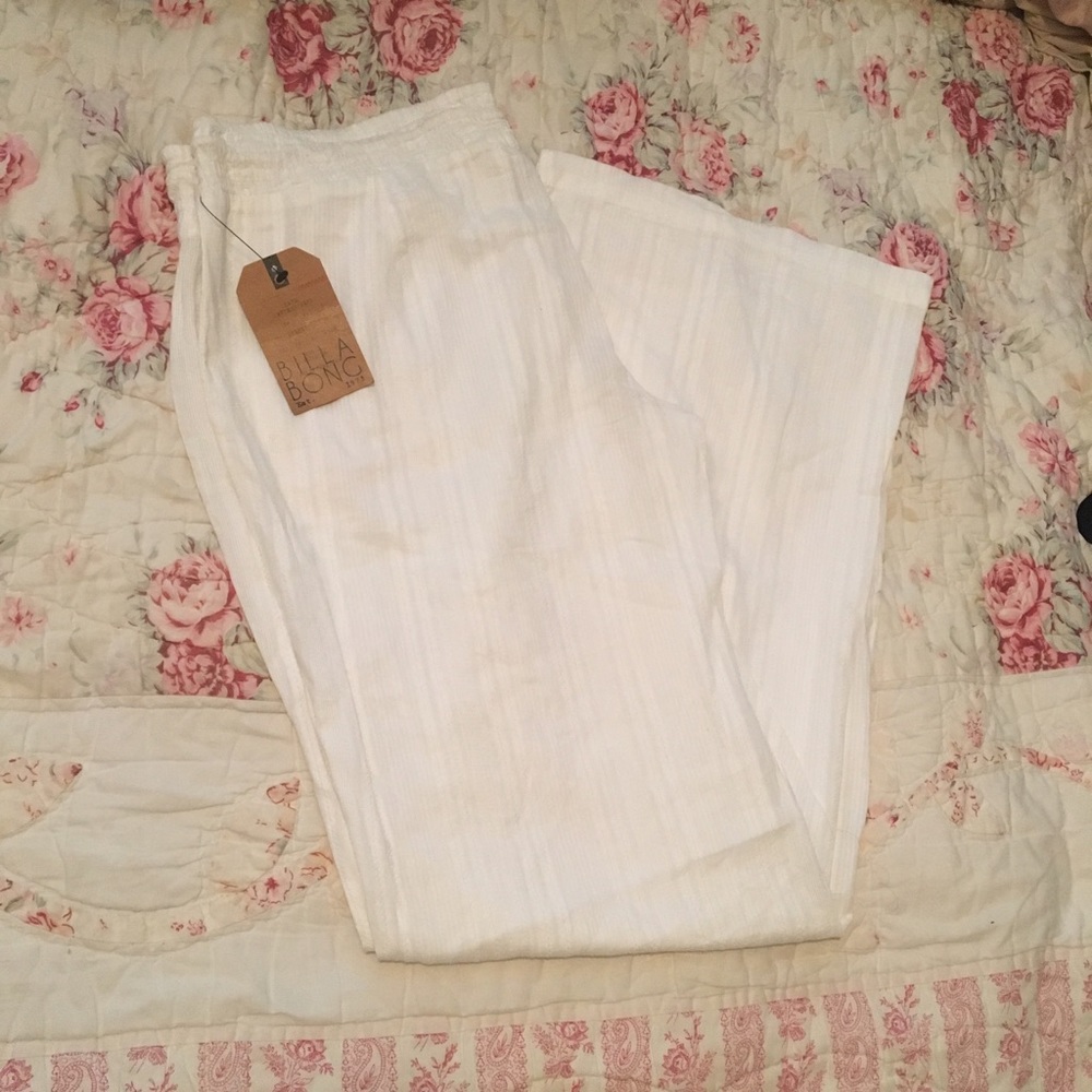 White linen Billabong pants