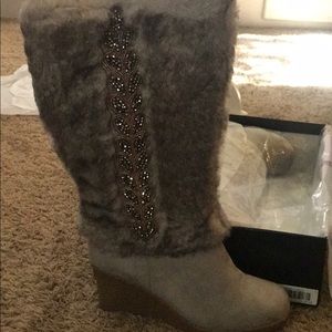 BRAND NEW FUR BOOTS